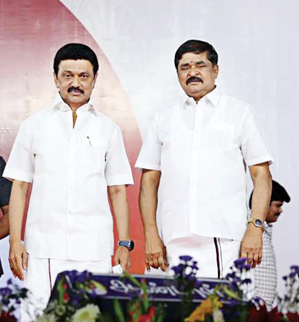 டார்கெட் எடப்பாடி!