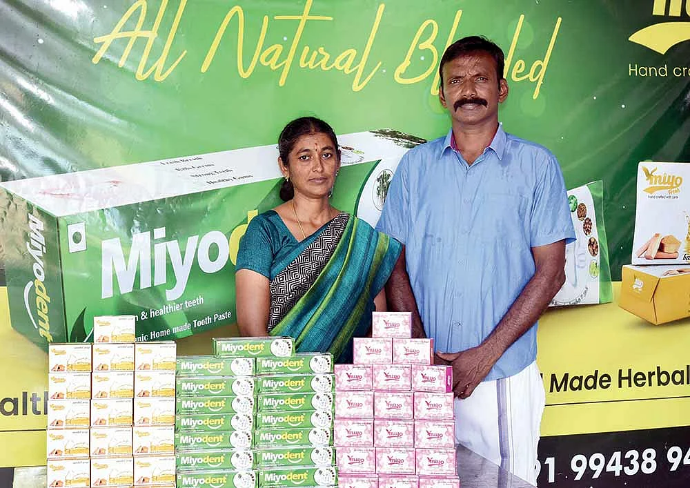 மகாலிங்கம், பரமேஸ்வரி