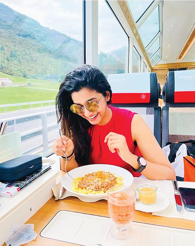 Priya Bhavanishankar: ஸ்விஸ் சாப்பாடு!