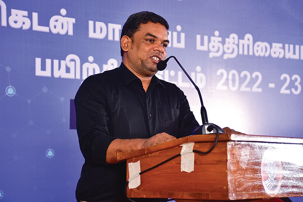 சிவபாலன் இளங்கோவன்