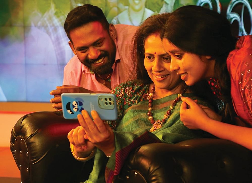 “இளையராஜா முன்னாடி ஆயிரம் தடவை தரையில் உட்காருவேன்!”