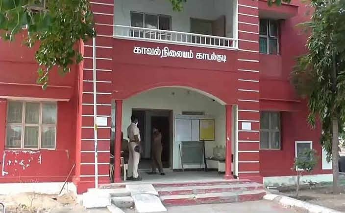 நள்ளிரவில் நடந்த இரட்டைக் கொலை... பாதுகாப்புக்காக குவிக்கப்பட்ட போலீஸார்! - தூத்துக்குடியில் பதற்றம்