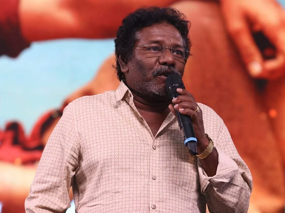 Viruman: "சூர்யாவுக்கு `சூரரைப் போற்று', கார்த்திக்கு `விருமன்'. தேசிய விருது கன்ஃபார்ம்!" - கருணாஸ்
