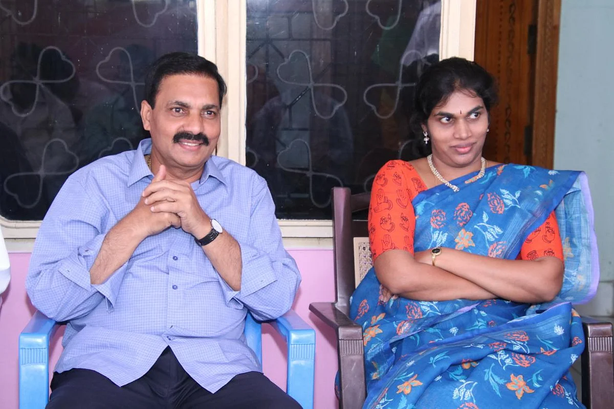 ஆந்திர விவசாயத்துறை அமைச்சர் ககானி கோவர்த்தன ரெட்டி