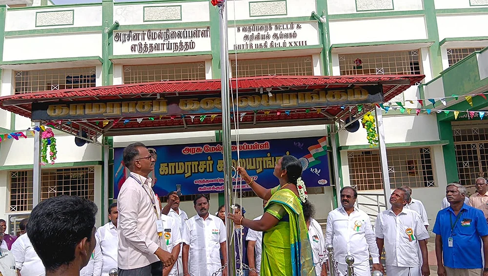 ஒடுக்குறாங்க... மிரட்டுறாங்க... உரிமை கேட்டுக் கதறும் ஊராட்சி மன்றத் தலைவர்கள்!