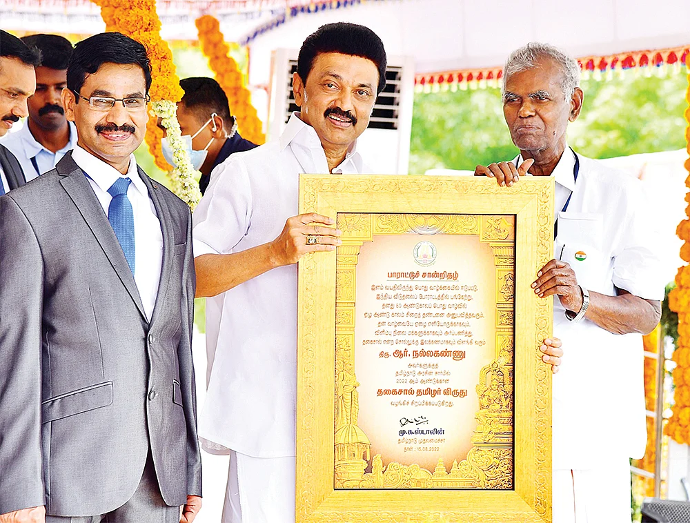 மிஸ்டர் கழுகு: பா.ஜ.க -வை தூங்கவிடாத தூங்காநகர் ரகசியம்! - முழு அரசியல்வாதியாக மாறிய பி.டி.ஆர்...