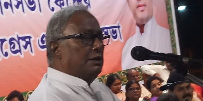 ``செருப்பால் அடித்தால் எங்களைக் கேட்காதீர்கள்!