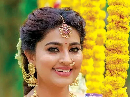 லைக் கமென்ட் ஷேர்: சமூக வலைதள சுவாரஸ்யங்கள்!