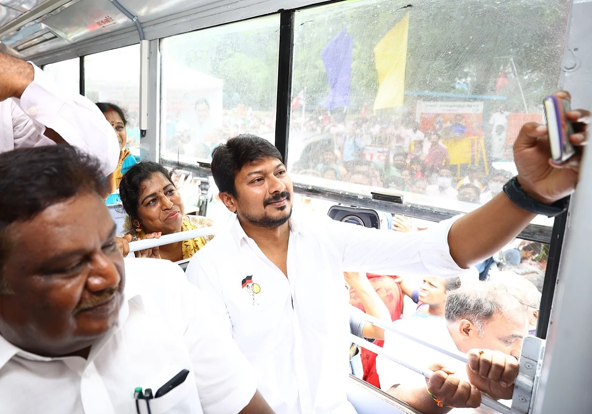 அமைச்சர் சிவசங்கர், உதயநிதி
