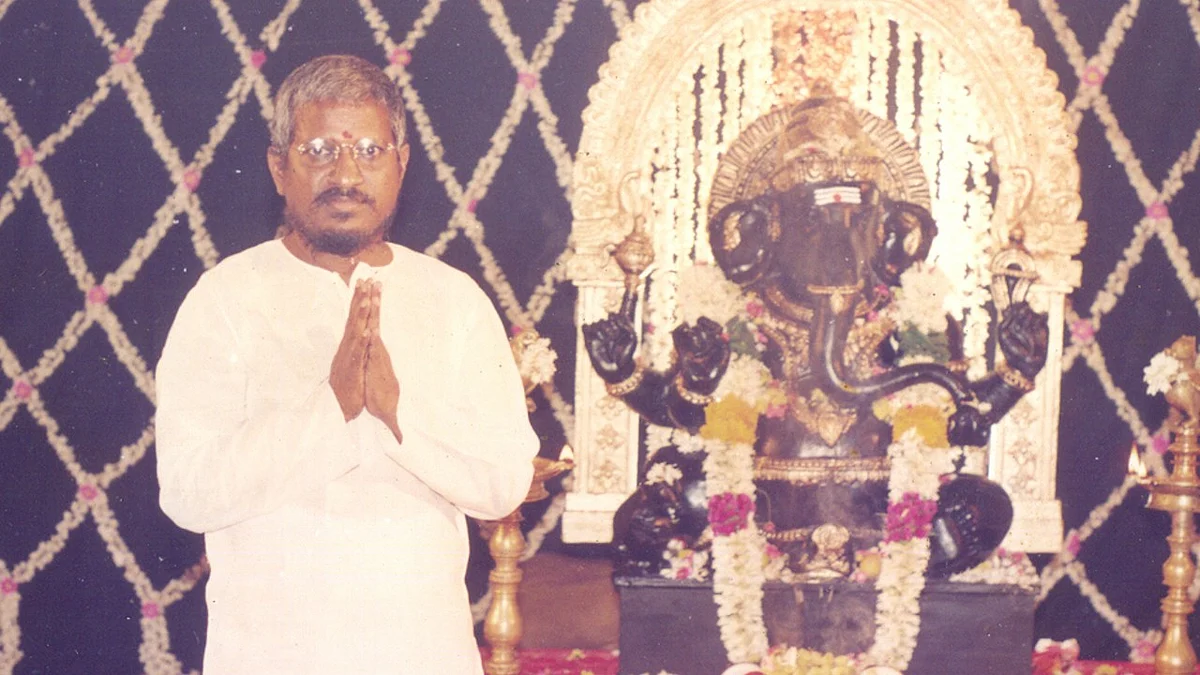 Rajavin Parvaiyil - Ilaiyaraja - 19