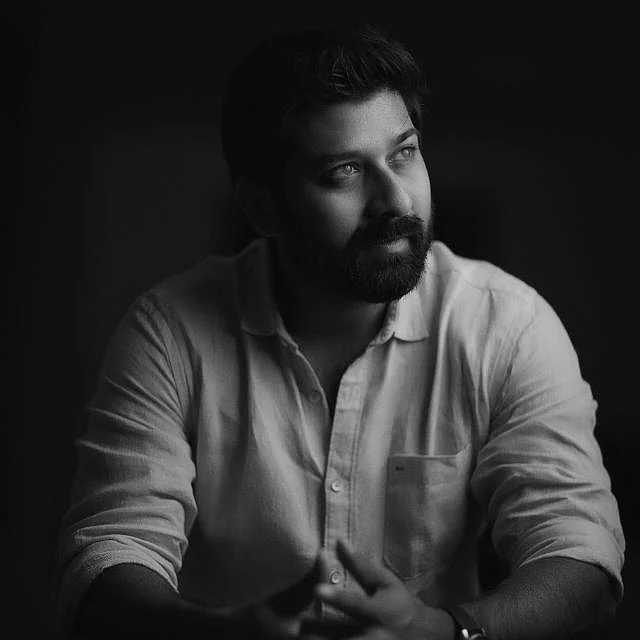 நாடக இயக்குநர் வெற்றி