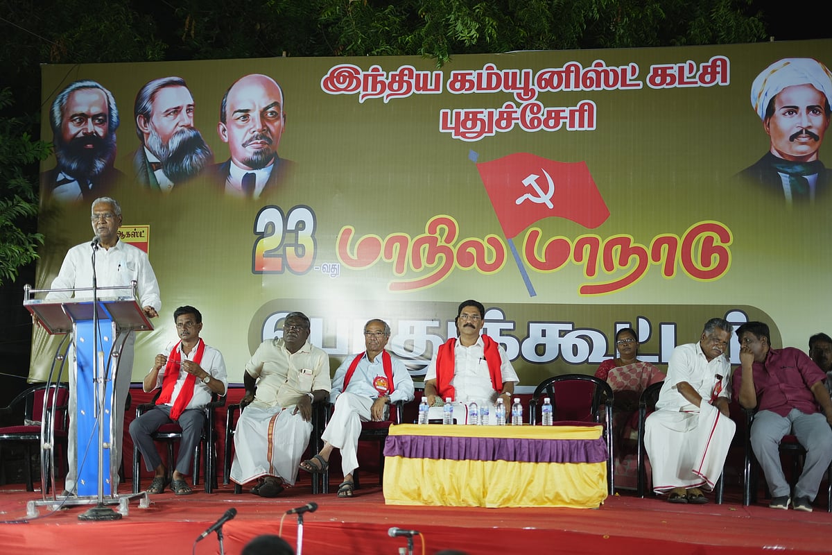 புதுச்சேரி: ``முதல்வர் ரங்கசாமி கெளரவமாக ஆட்சியில் இருந்து வெளியேற வேண்டும்” - இரா.முத்தரசன்