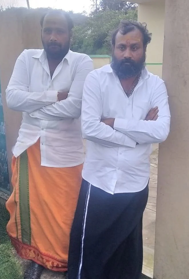 போலி ஜோசியர்கள்