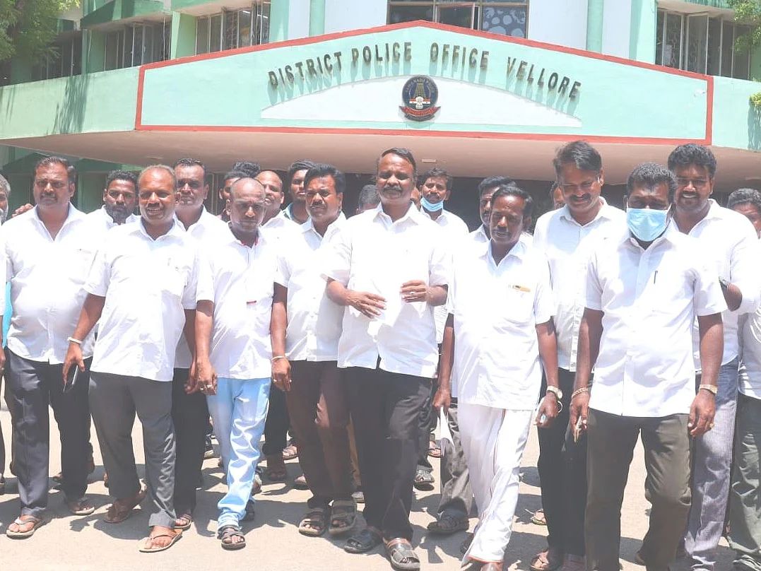வேலூர்: ``அப்பட்டமாக போதைப்பொருள்களை விற்கிறார்கள்’’ - கொந்தளிக்கும் பாமக