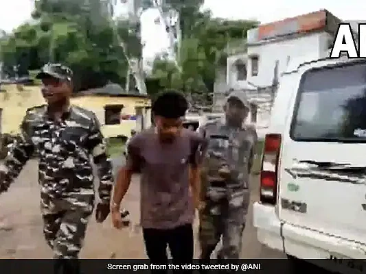 ``என்னுடன் நட்பாகப் பழகு... இல்லையென்றால்...” - மாணவியை பெட்ரோல் ஊற்றி எரித்துக் கொன்ற நபர்