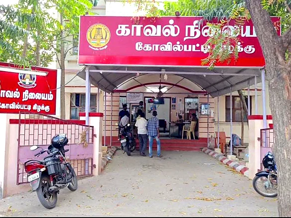 `உங்களை விசாரிக்கணும்’... கடத்தப்பட்ட பாத்திர வியாபாரி; 230 கி.மீ தூரம் விரட்டிப் பிடித்த போலீஸ்!