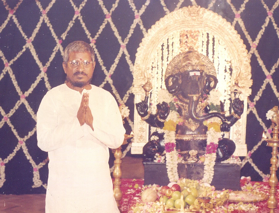 Rajavin Parvaiyil - Ilaiyaraja - 19