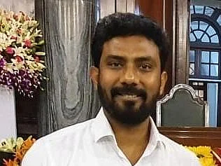 ``டி.டி.வி, ஓ.பி.எஸ் சந்திப்பு தொண்டர்களின் விருப்பத்தின்படி இருக்கும்!" - ரவீந்திரநாத் எம்.பி
