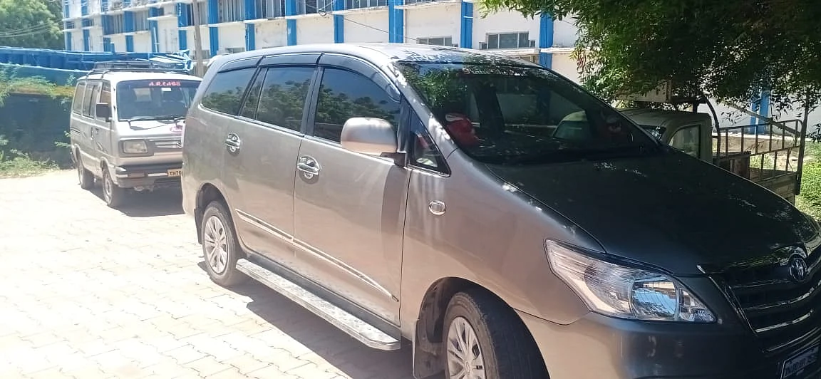 கடத்தலுக்குப் பயன்படுத்தப்பட்ட கார்கள்
