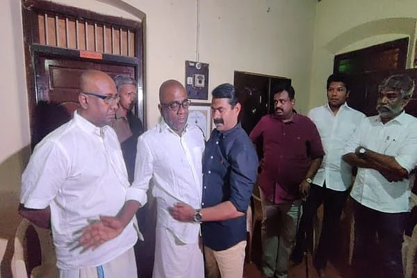 சீமான்