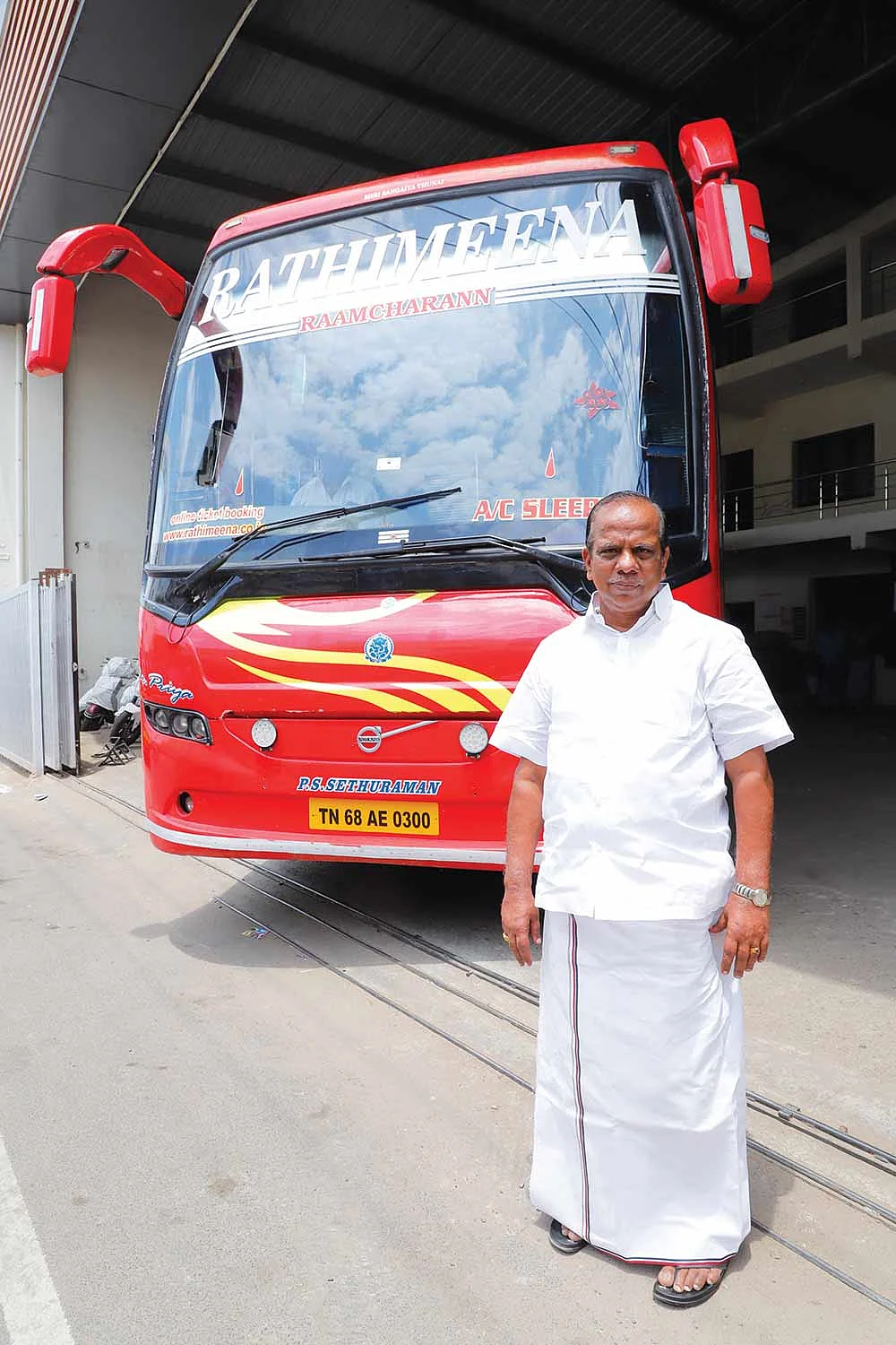 50 பஸ்... 75 வேன்... 75 லாரி... வெற்றிப் பயணத்தில் ‘கும்பகோணம்’ ரதிமீனா!