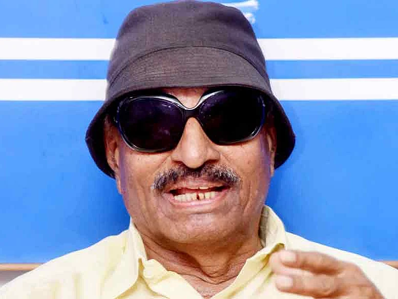 ``சாவர்க்கர் பறவையில் பறந்தாரா? இந்தக் கொடுமை எங்கயாவது நடக்குமா?" - வாட்டாள் நாகராஜ் பேட்டி