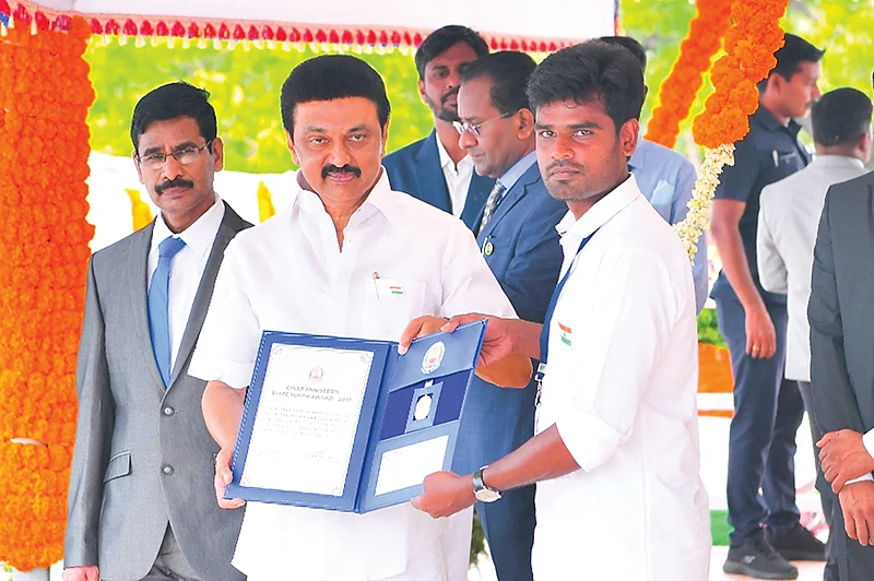 விருதுபெறும் ஶ்ரீகாந்த்