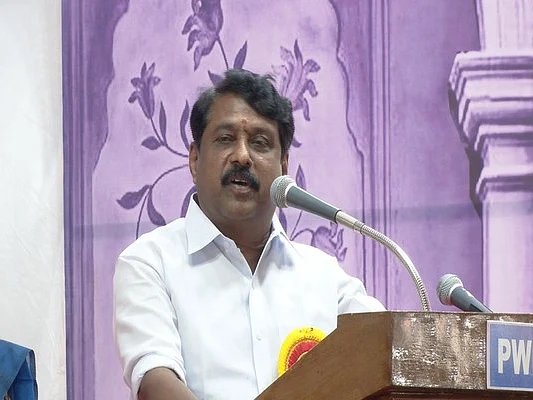 ``நீங்கள் அடிக்கடி வந்தால் நல்ல சாலைகள் கிடைக்கும்!" - முதல்வர் மேடையில் நயினார் நாகேந்திரன் பேச்சு