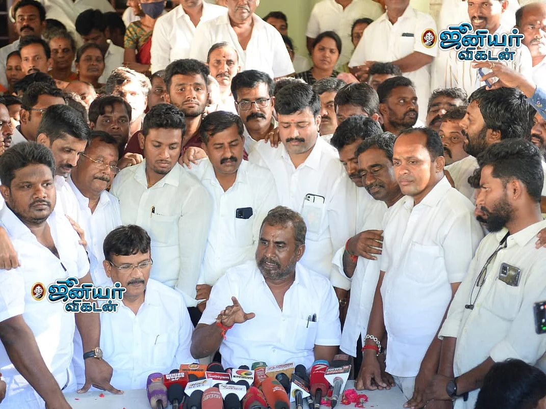 ``ஒன்றரை ஆண்டில் ஸ்டாலின் குடும்பம் ரூ.5,000 கோடி சம்பாதித்திருக்கிறது!" - வேலுமணி குற்றச்சாட்டு