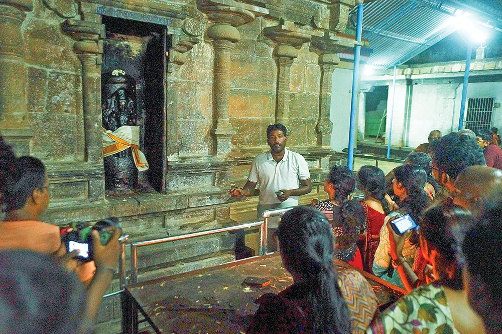 பொன்னியின் செல்வன் - 4