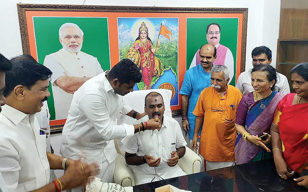 வெறும் பேச்சு! - அண்ணாமலை புஸ்ஸ்...