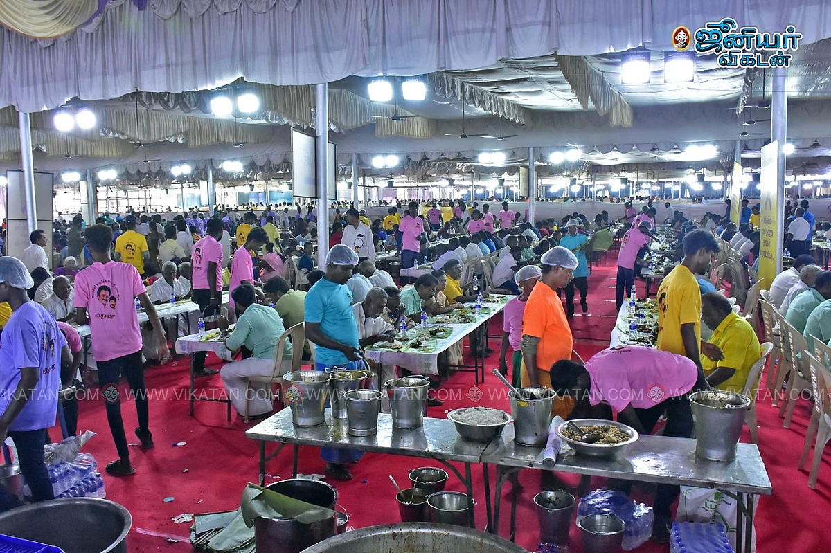 மதுரை: பிரமாண்ட கறி விருந்து; 50 மொய் கவுன்ட்டர்கள்... இது அமைச்சர் மூர்த்தி வீட்டு விசேஷம்!