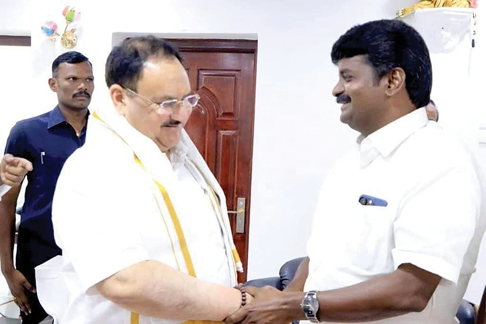மிஸ்டர் கழுகு: நட்டா - விஜயபாஸ்கர் சந்திப்பு... அப்செட்டில் எடப்பாடி!