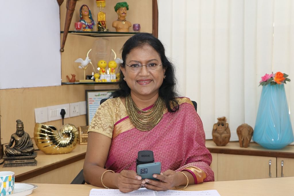 மனநல மருத்துவர் சுபா சார்லஸ்