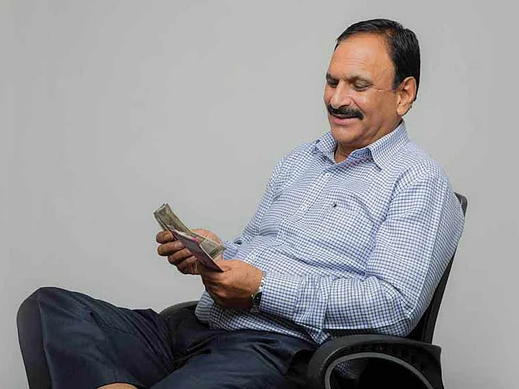 தமிழக அரசு ஊழியர்களுக்கான
பென்ஷன் கம்யூடேஷன்... கவனிக்க வேண்டிய அம்சங்கள்..!