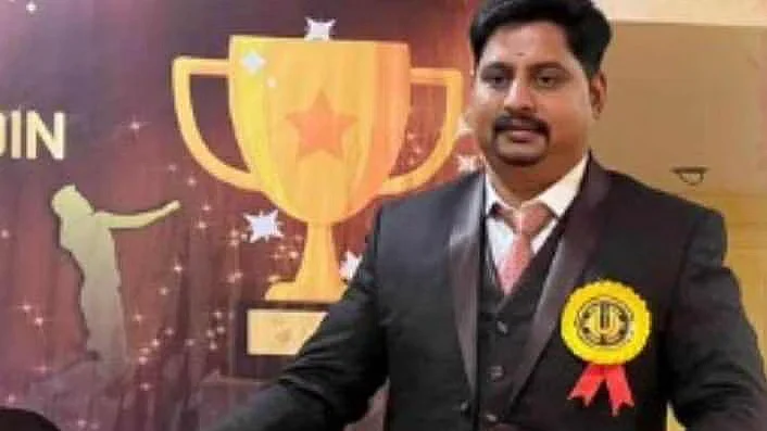யுனிவர் காயின் அருண்குமார்