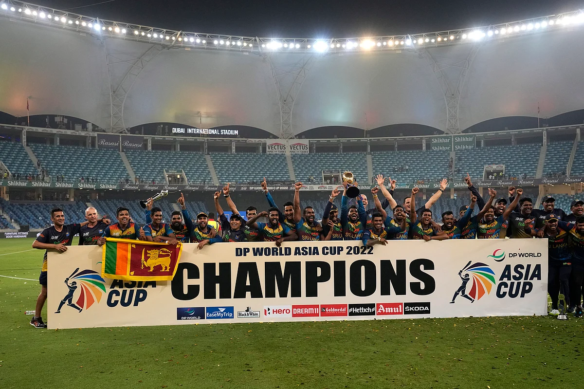 SL v PAK