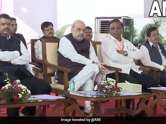 ``துரோகம் செய்த உத்தவ் தாக்கரேவுக்கு பாடம் கற்பிக்க வேண்டியது அவசியம்” - அமித் ஷா