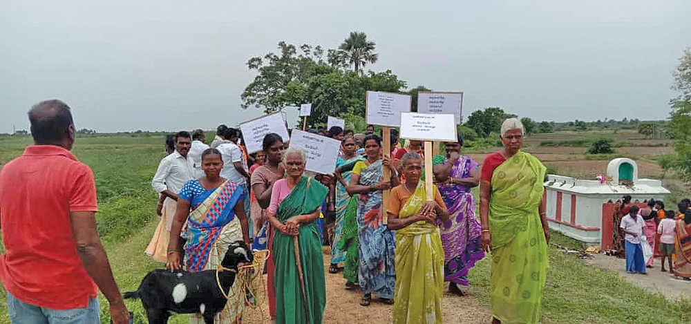 கைதுசெய்யப்படும் தலைவர்கள்... என்ன நடக்கிறது பரந்தூரில்?