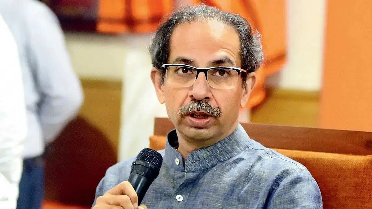 `கொரில்லா போர்த்தந்திரம்.. தாதர் சிவாஜி பார்க்கில் பொதுக்கூட்டம்' - தாக்கரே தரப்பு திட்டவட்டம்