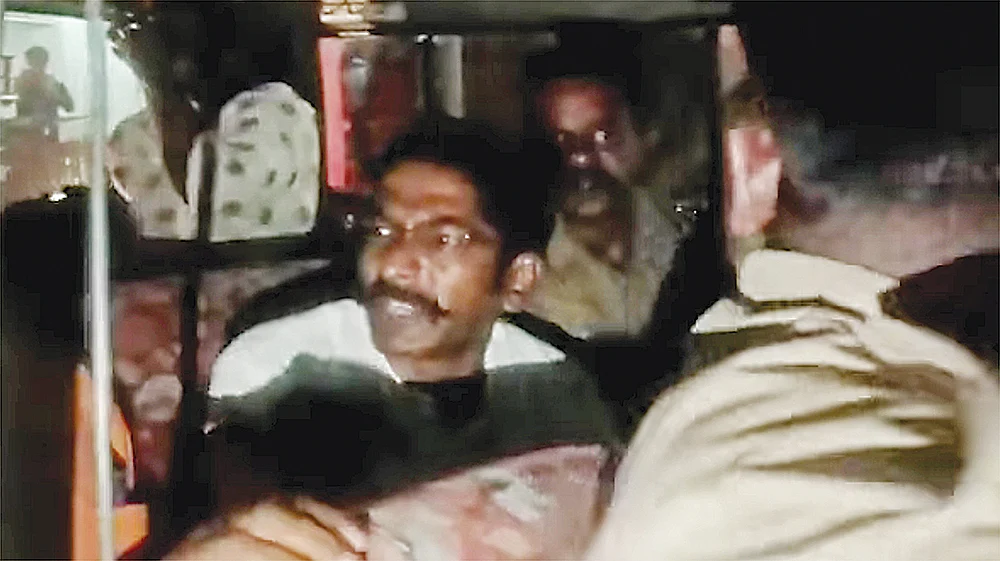 மன்னிப்பா... பழிக்குப் பழியா... சவுக்கு சங்கரை விடுதலை செய்ய முன்வருமா நீதிமன்றம்?