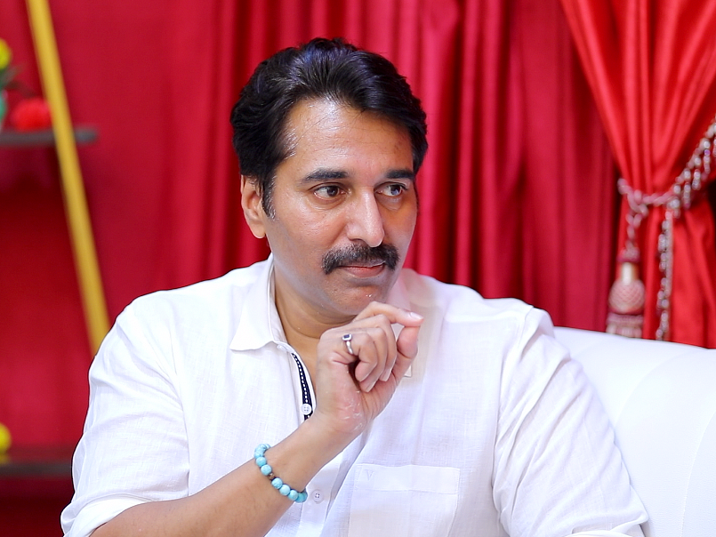Ponniyin Selvan Exclusive : ``நான் ஆதித்த கரிகாலன் கேரக்டர் நடிப்பேன்னு நினைச்சேன்!" -ரஹ்மான்