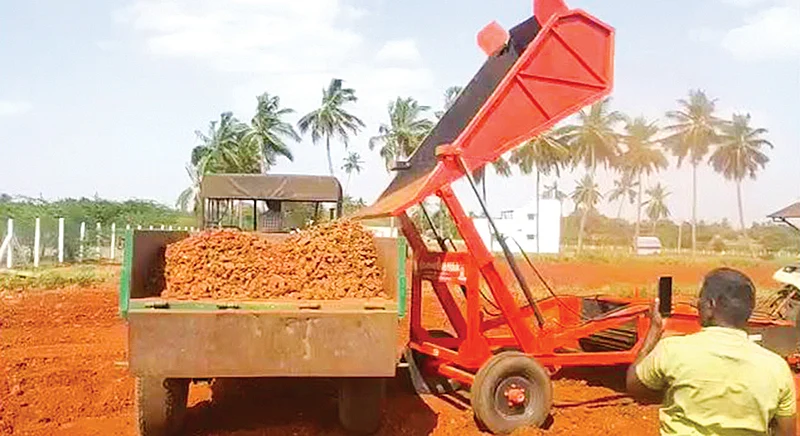 நிலத்தில் கருவி செயல்படும் விதம்