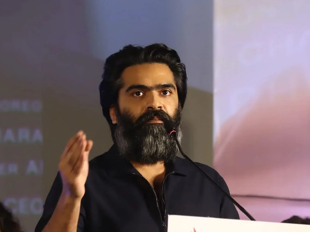 "Mallipoo-தான் என் பேவரைட்டும்! அது எப்படி உருவாச்சுனா..."- பாட்டின் ரகசியம் சொன்ன சிம்பு