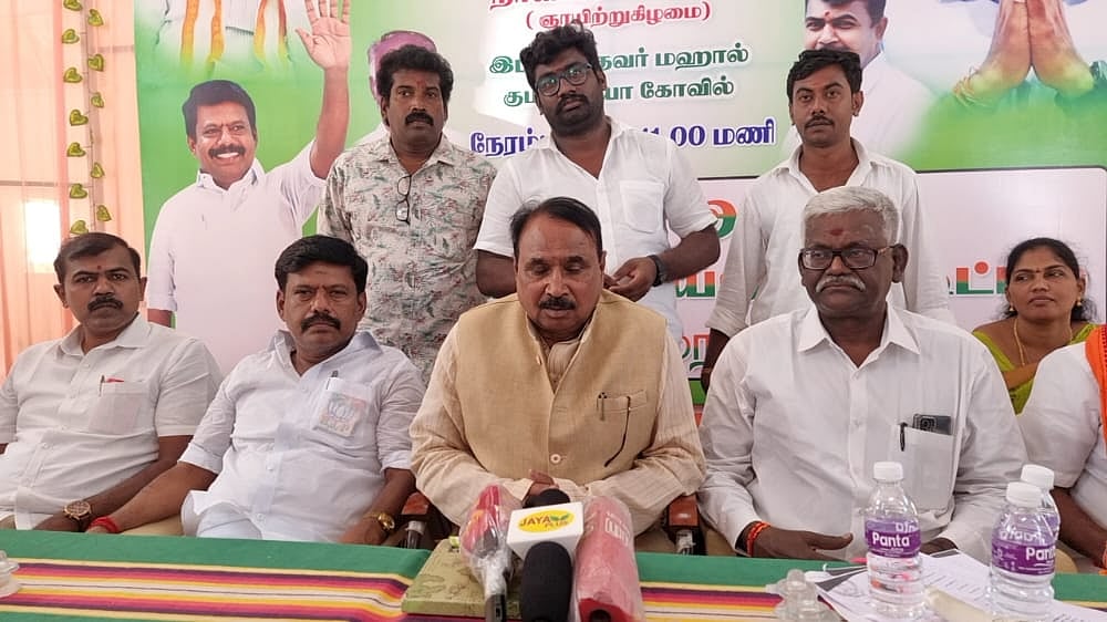 பெட்ரோல் குண்டு வீச்சு சம்பவங்கள்; `தமிழக அரசிடம் அறிக்கை கேட்கப்பட்டிருக்கிறது!' - மத்திய அமைச்சர்