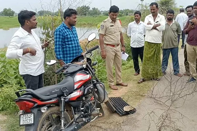 தெலங்கானா: திடீரென செலுத்தப்பட்ட ஊசி - லிஃப்ட் கொடுத்த நபருக்கு நேர்ந்த கொடூரம்!