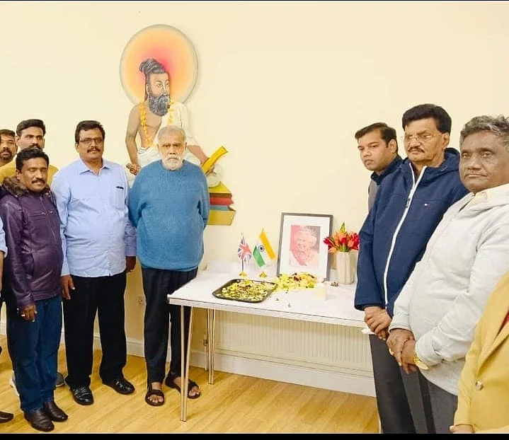 திறப்பு விழாவுக்கு சென்ற திமுகவினர்