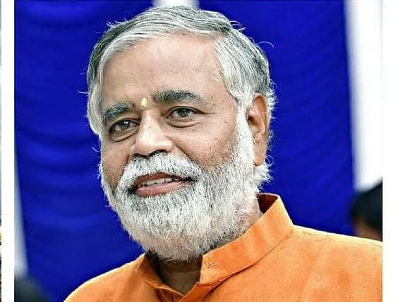 ``குர்ஆன் மத நூல்... பகவத் கீதை மத நூல் கிடையாது" - கர்நாடக கல்வி அமைச்சர் பி.சி.நாகேஷ்