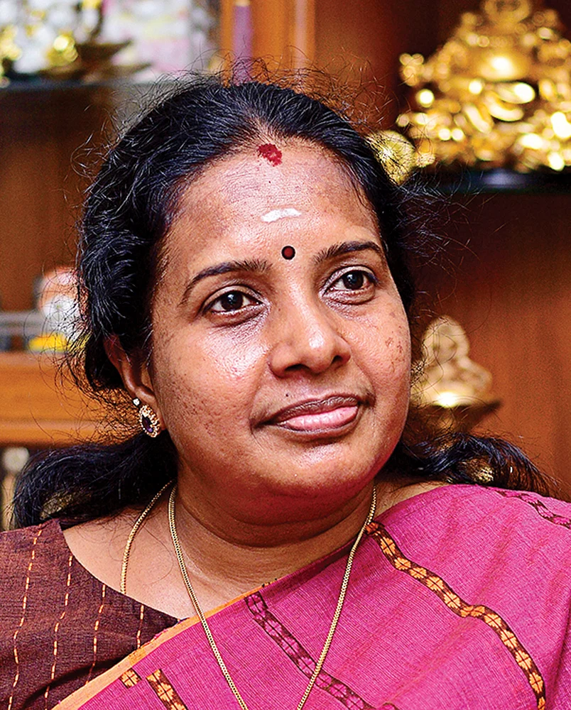‘ஓராண்டு’ கவர்னர்... ஓயாத சர்ச்சை!