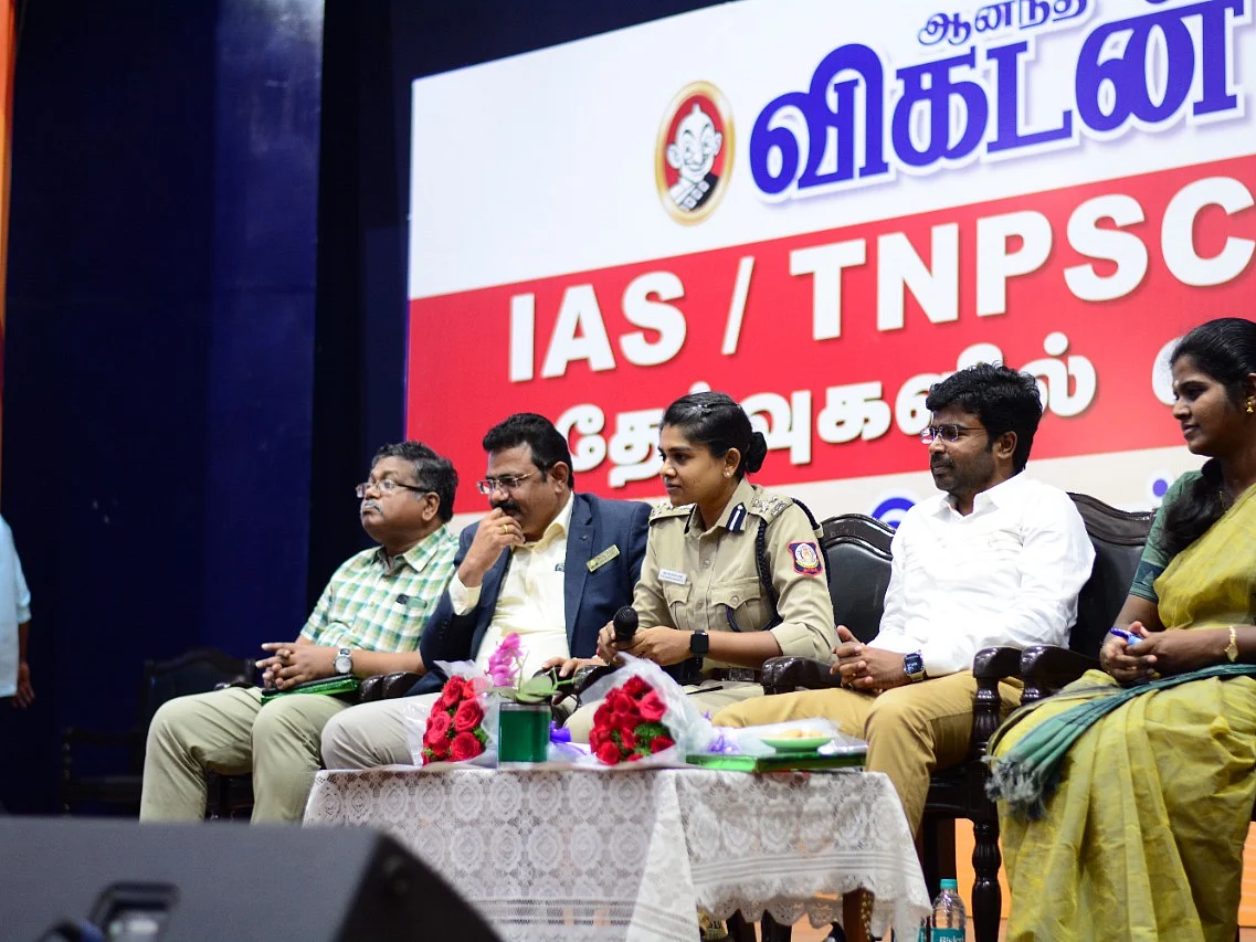 TNPSC, UPSC: "முயற்சி செய்வதை மட்டும் நிறுத்திவிடாதீர்கள்!" - ஆனந்த விகடனின் ஒருநாள் பயிற்சி முகாம்